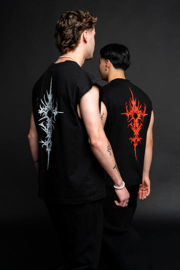 BØĘRY — Collectie-/sfeersectie: Duo van achteren, wit + rood sigil