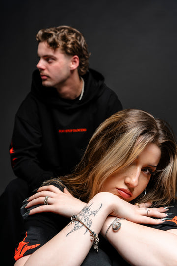 BØĘRY — Collectie-/sfeersectie: Duo, close campagnebeeld